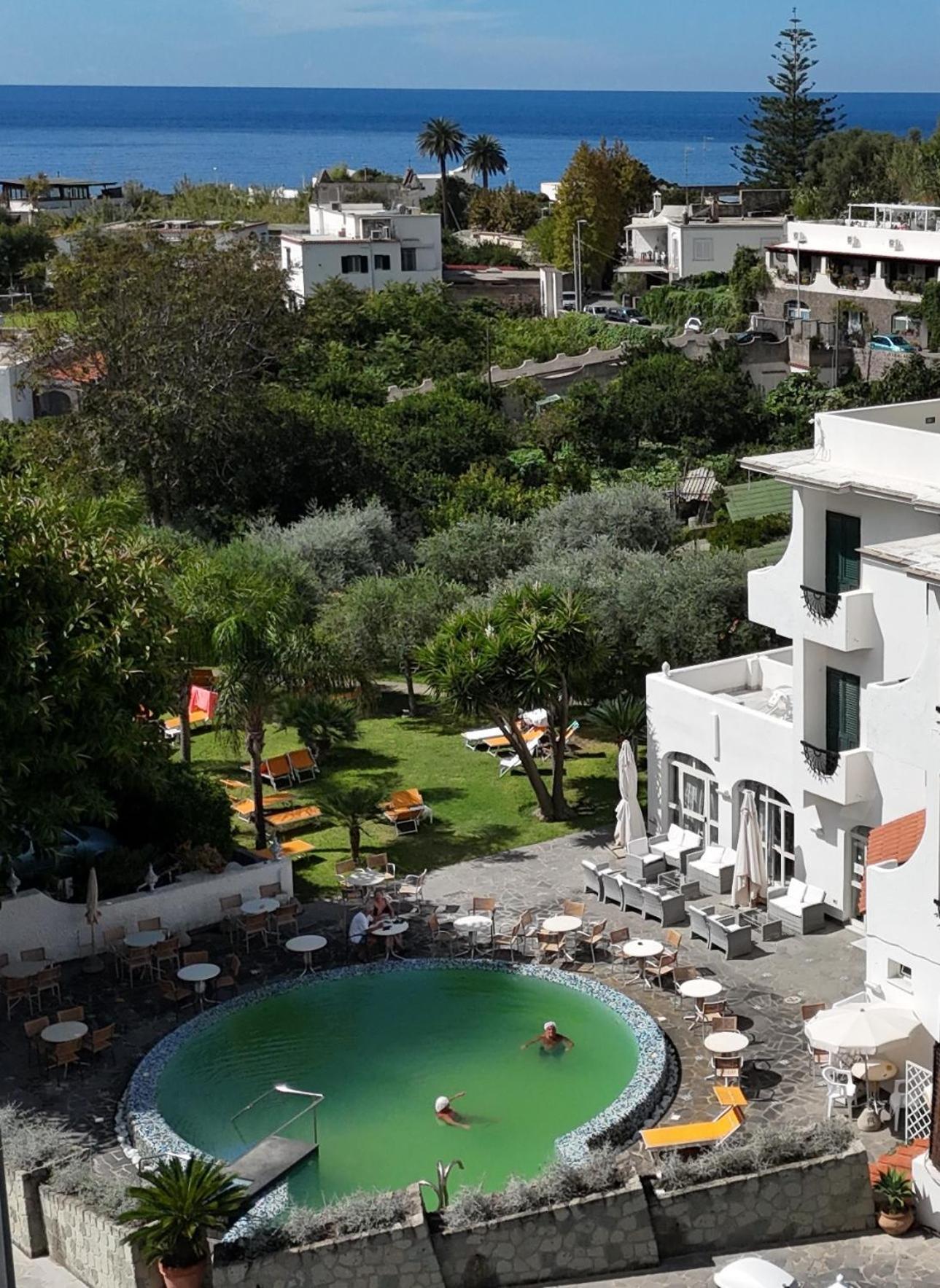 Park Victoria 3*
